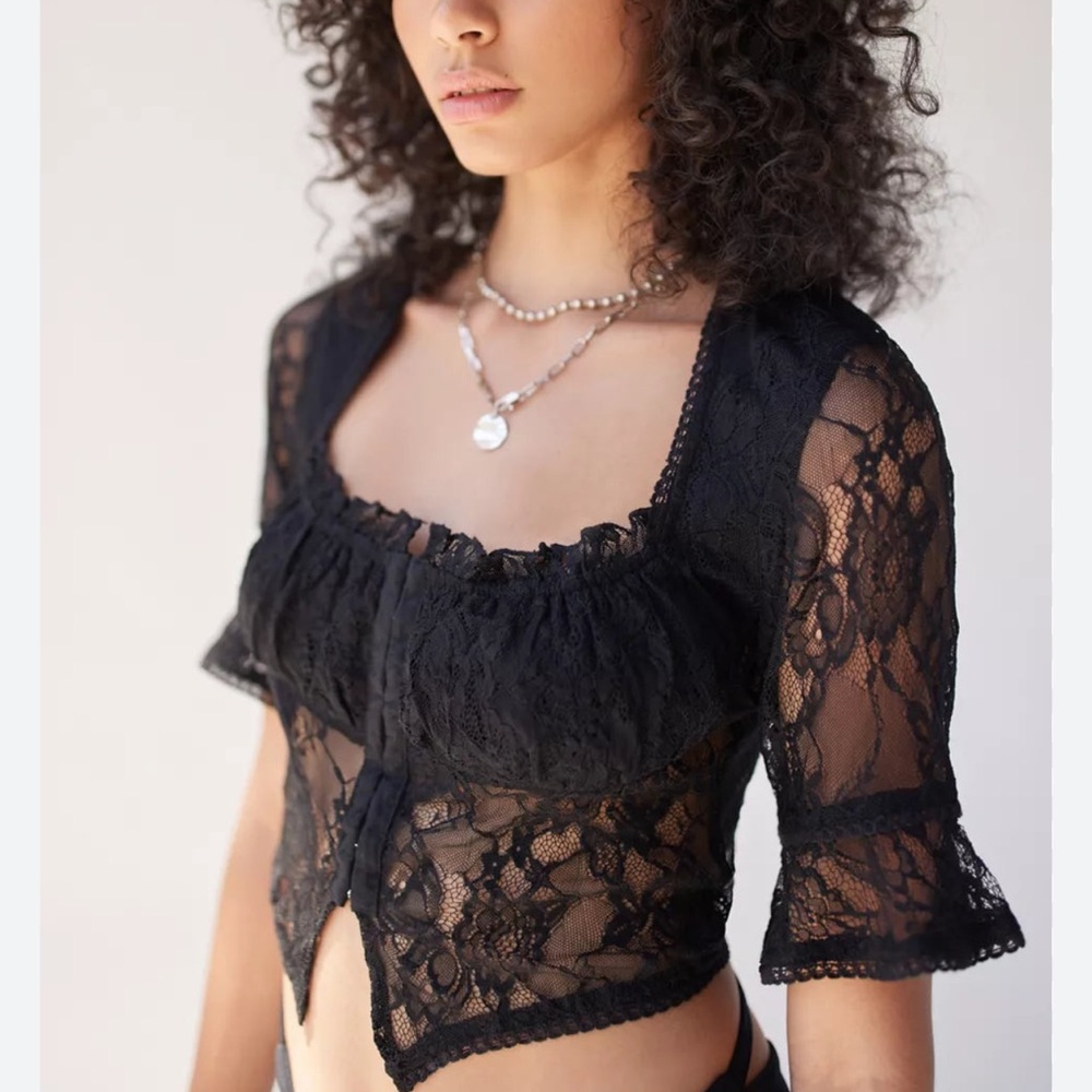 Jacqueline Sheer Lace Romantic Cropped Top Women's Med Black Whimsygoth, Grunge